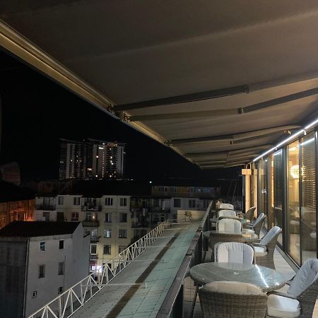 Hotel Tsereteli Palace Batoemi Buitenkant foto