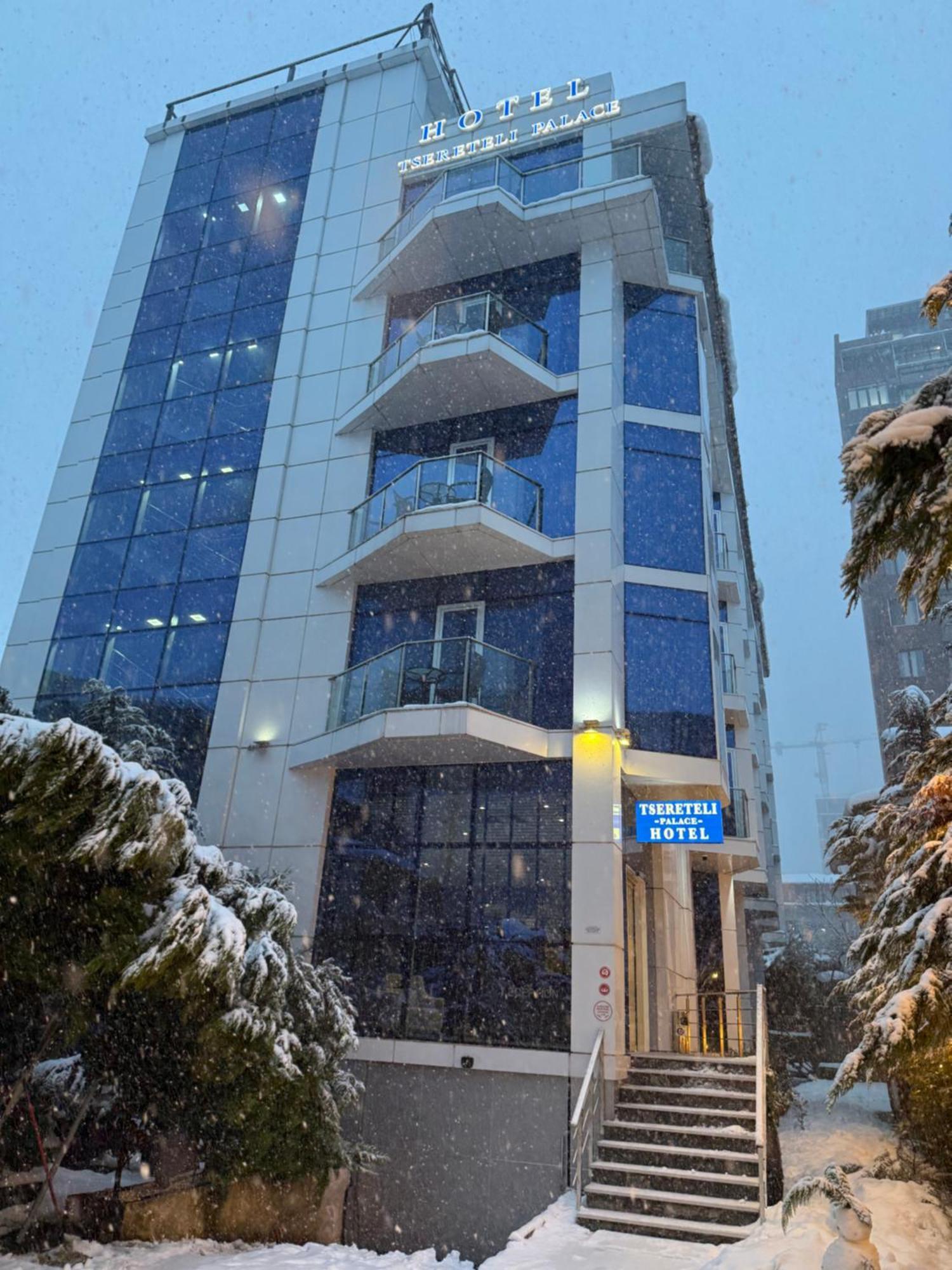 Hotel Tsereteli Palace Batoemi Buitenkant foto